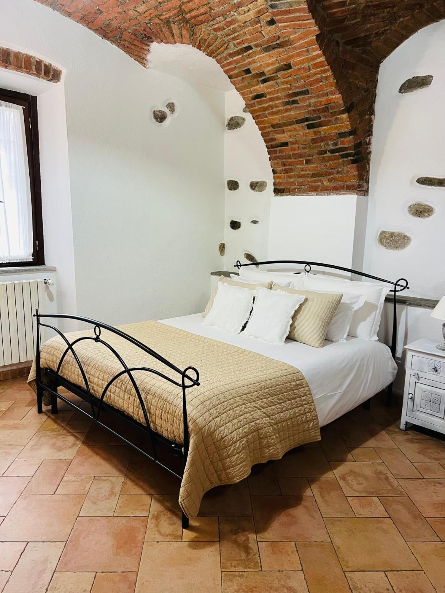 Monolocale Viverone Lake Rooms Dış mekan fotoğraf